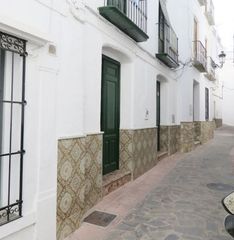 Casa a Cómpeta. Encantadora y tradicional casa de pueblo parcialmente reformada