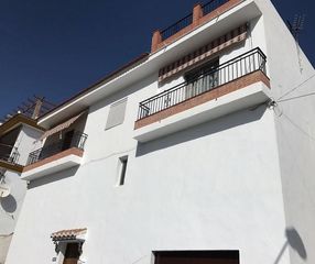 Casa a Cómpeta. Casa de pueblo en competa