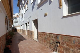 Piccolo appartamento in Cómpeta. Apartamento de 1 dormitorio con garaje integrado en cómpeta