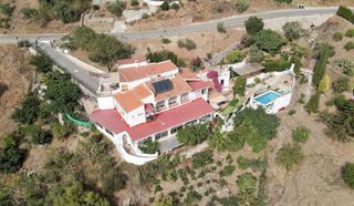 Maison à Árchez. Magnífica casa de campo con piscina en archez