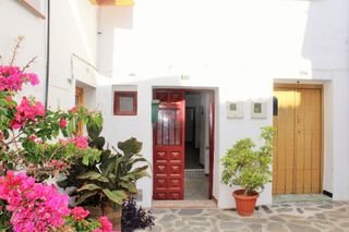 House in Canillas de Albaida. Casa de pueblo con 8 dormitorios en canillas de albaida