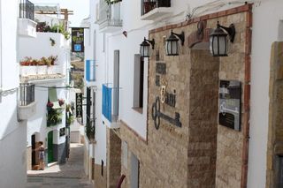 Casa a Cómpeta. Coqueto hotel rural en venta en competa, malaga
