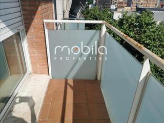 Pis  De terrassa. Piso luminoso de 3 habitaciones con parking