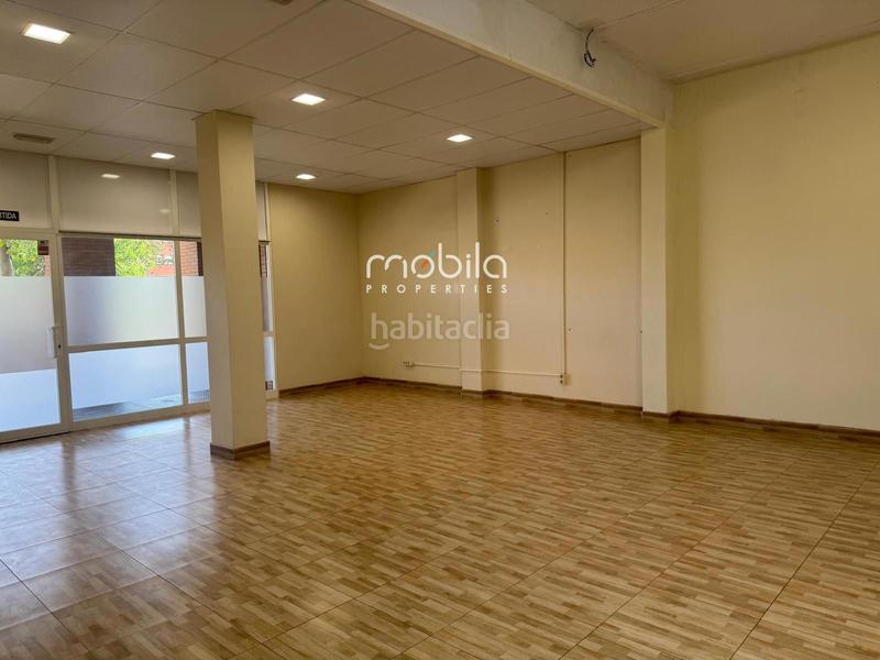 Foto 66cb51d7-d4d7-4e44-a701-67d4360315db. Location local commercial dans Can Deu Sabadell