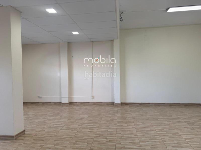 Foto 94f970a4-38a6-422d-8e25-e91dfed311bb. Location local commercial dans Can Deu Sabadell