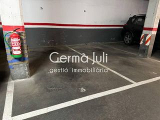 Aparcament cotxe a Centre. Parking en venta en centre08911