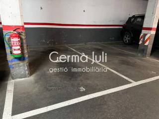 Aparcament cotxe a Centre. Parking en venta en centre08911