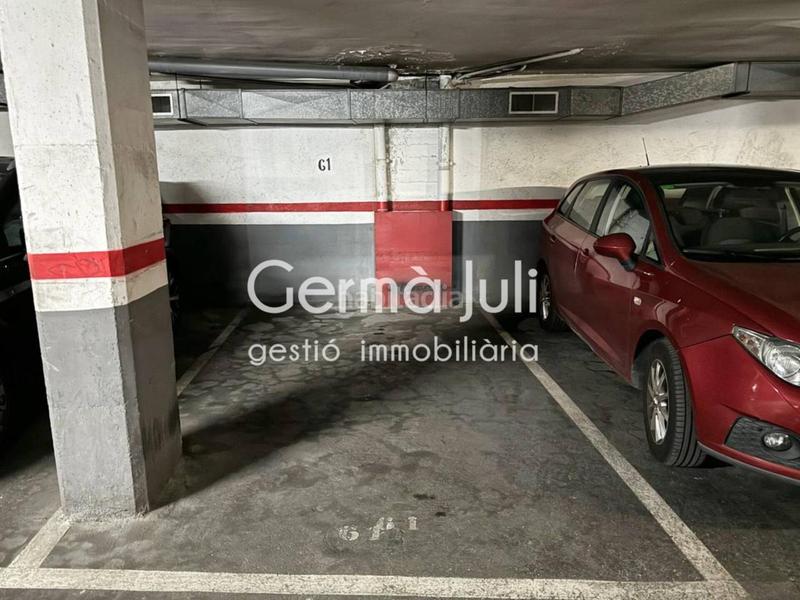 Foto edd9e004-b11a-470a-bff9-a64bc04832e8. Parking coche parking en venta en Centre08911 en Centre Badalona