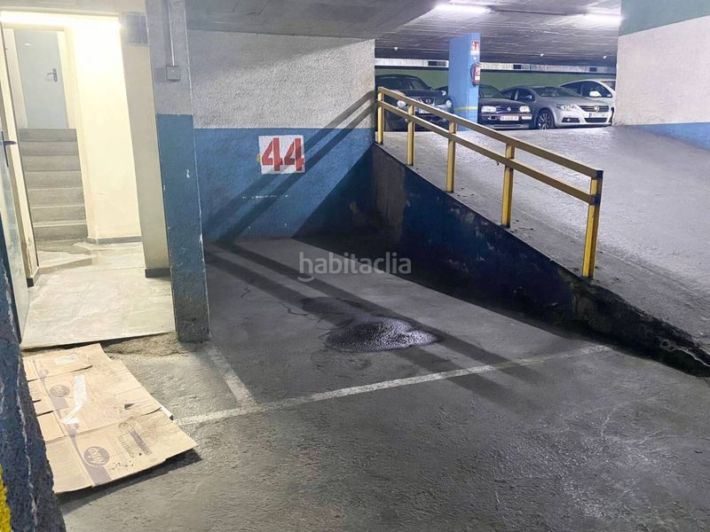 Foto c68e153d-1a52-4551-9286-cc1b69d219d2. Aparcament cotxe a Centre Badalona