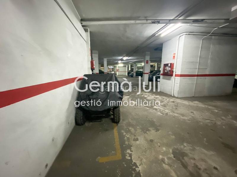 Foto a24c2287-34c9-4f13-b675-93974dab95e8. Car parking in Centre Badalona