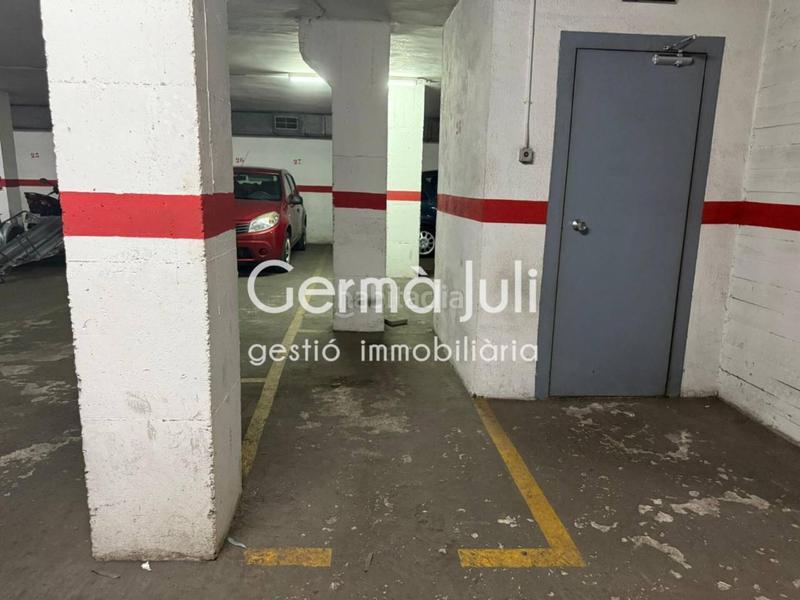 Foto e98bf831-b904-424c-ab34-2fd66affefda. Alquiler parking coche plaza parking para moto en Badalona