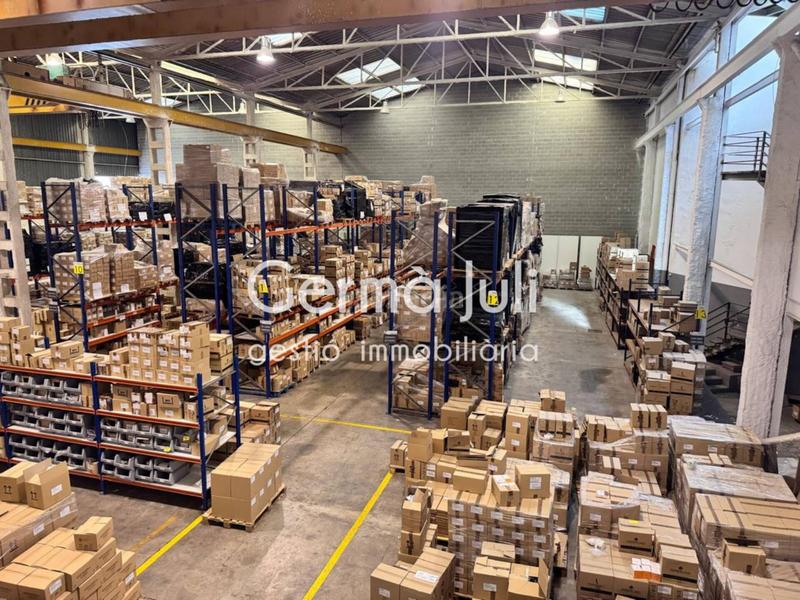Foto 947d7fc8-265e-4909-9d28-1ed47bff78a9. Location bâtiment à usage industriel dans Manresà Badalona