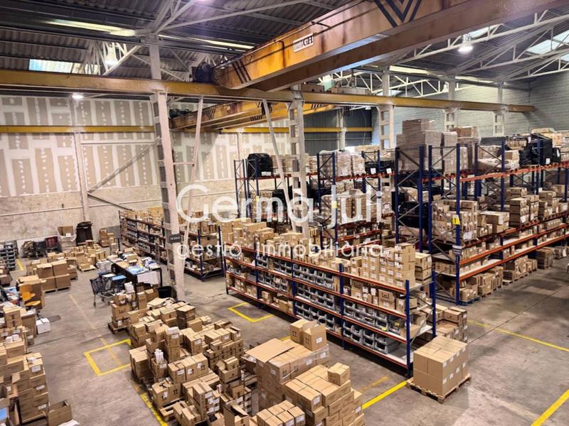 Foto f0f16ba2-159c-402f-8804-7bc002633749. Location bâtiment à usage industriel dans Manresà Badalona