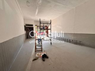 Local Comercial en Avenida Marti i Pujol