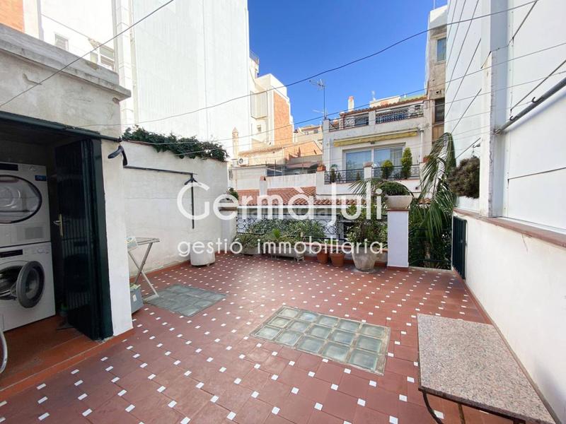 Foto 59332cd7-439d-4eee-9be5-675f3e07c31f. Casa pareada  en venta en Centre en Centre Badalona