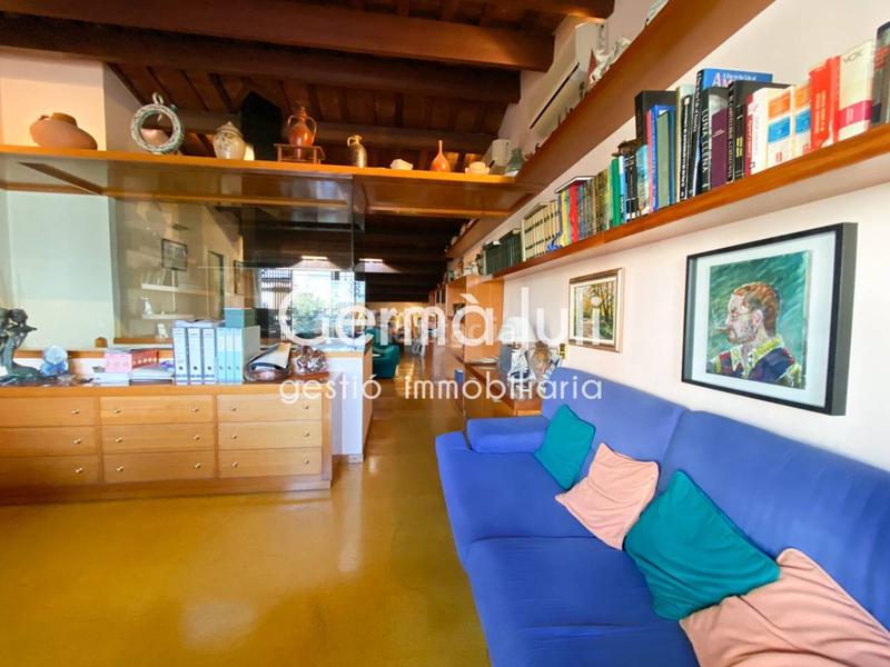 Foto 6f230ff1-acf9-4926-9ed3-9acc0b0983ca. Casa pareada  en venta en Centre en Centre Badalona