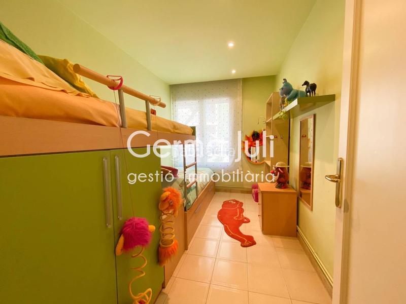 Foto 7c465e4a-a2d4-4ae3-ab85-5e3d4c6cba4e. Casa pareada  en venta en Centre en Centre Badalona