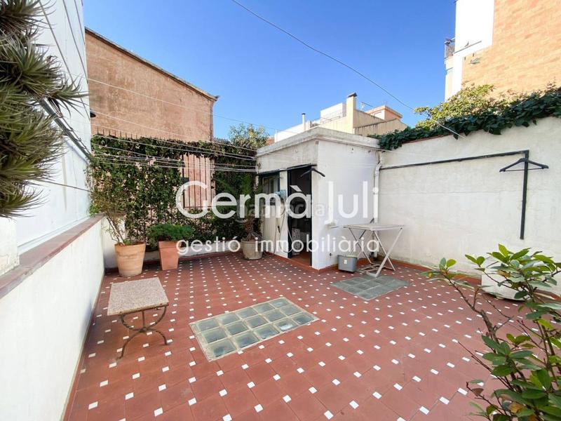 Foto 950dc173-0be9-4a98-8e7d-e5cca7d217e1. Casa pareada  en venta en Centre en Centre Badalona