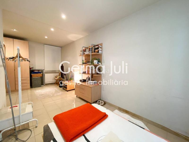 Foto b11e28a8-4252-4abe-82d2-7164baba2a39. Casa pareada  en venta en Centre en Centre Badalona