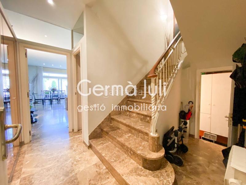 Foto bb90dce6-3d5c-47fe-92d3-362b360993ec. Casa pareada  en venta en Centre en Centre Badalona