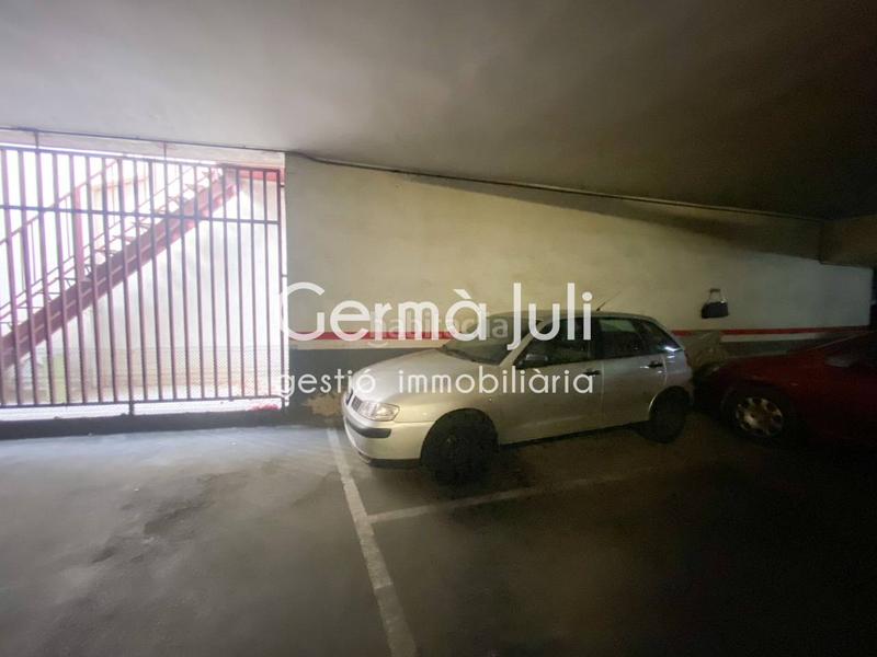 Foto 05ebe17a-dd91-492a-b991-b557961d74b3. Aparcament cotxe a Centre Badalona