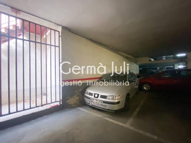 Foto 1d9b48a0-0401-4ec1-b718-b593132875ce. Aparcament cotxe a Centre Badalona