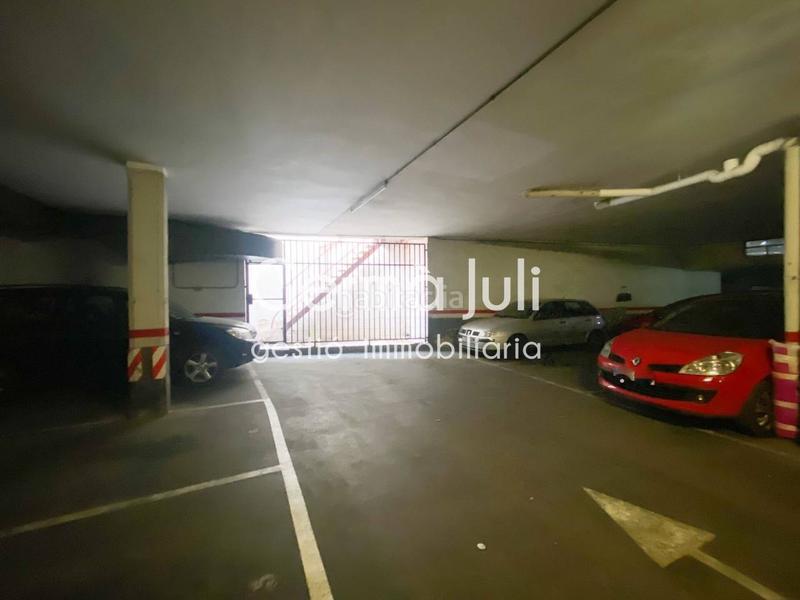 Foto 81d16ac1-1074-423c-8db5-3d023fb4d3a4. Aparcament cotxe a Centre Badalona