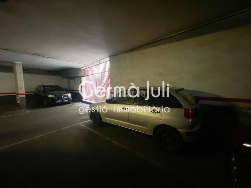 Foto 9f710d55-c37e-49d3-b4d7-aa5c44b5ce6f. Aparcament cotxe a Centre Badalona