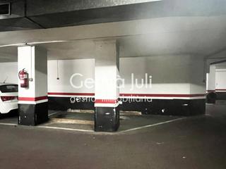Aparcament cotxe a Centre. Parking en venta en centre08912