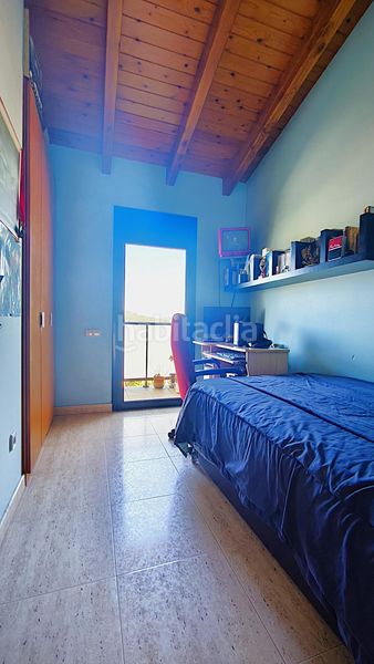 Foto 74a4dc9e-cd30-4f96-ad0f-b11f63173acf. Casa pareada casa unifamiliar situada . en Navarcles