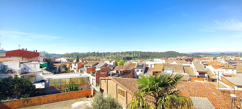 Foto 83877a7c-1181-4d26-9870-7f5279c09666. Casa pareada casa unifamiliar situada . en Navarcles