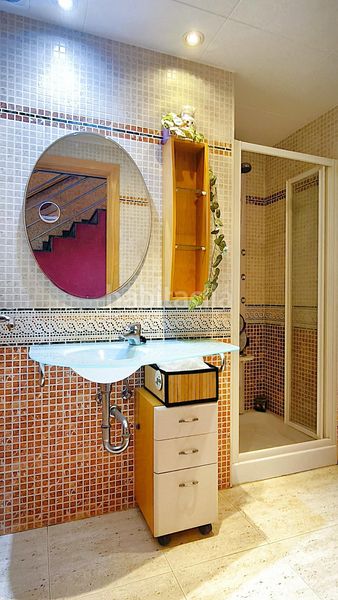 Foto ad51c605-c6d0-45dd-a40e-d4710e9f786f. Casa pareada casa unifamiliar situada . en Navarcles