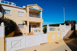 Location Maison jumelée  Calle de las lavanderas. Alquiler sept a junio 2027 bungaló en planta baja con jardín y p