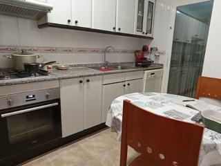 Flat in Carrer roger de llria 6. Casa en mra d'ebre