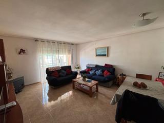 Flat in Carrer roger de llria 6. Piso en mora