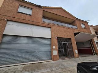 Xalet a Carrer de pau gargallo 10. Casa en reus