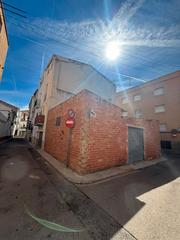 Aparcament cotxe a Móra la Nova