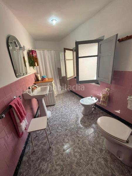 Foto a34e152e-a6db-4cd9-9195-03344c268e97. Casa adosada en Guiamets (Els)