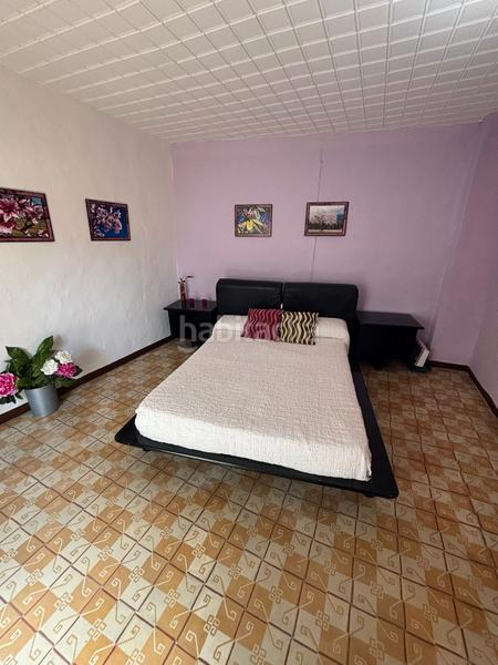 Foto 2b0967f6-901d-4b80-ae5c-a85d3196f4af. Reihenhaus mit parking in Guiamets (Els)