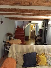 Maison  Carrer de carrasclet 12. Casa en capçanes