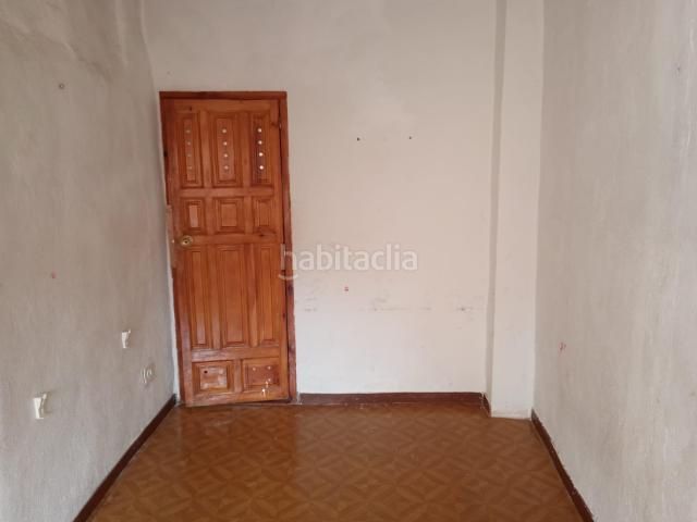 Foto b9a2f69e-14f8-4c1d-9dc9-3b58d543aa15. Casa a travessera de dalt 3 a Garcia