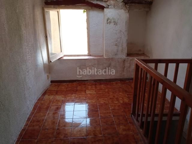 Foto f34727ff-1e41-4e50-8e63-7811a5521c7f. Casa a travessera de dalt 3 a Garcia