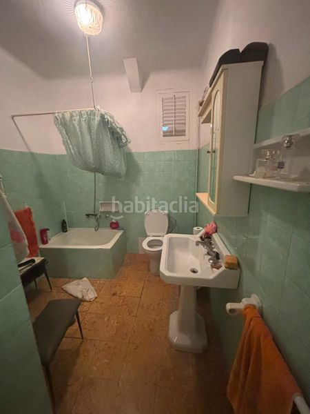 Foto 30af6e3f-0e6f-40d1-99b5-df6da50dfe76. Casa amb aparcament a Flix