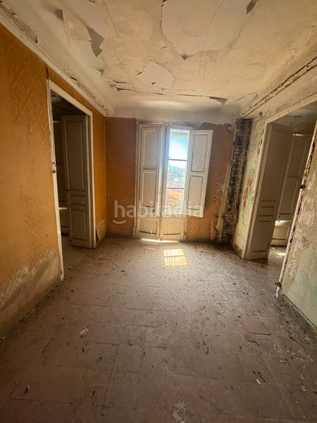 Foto e6834b2a-babd-46b3-b2eb-514d7e71971b. Casa amb aparcament a Flix