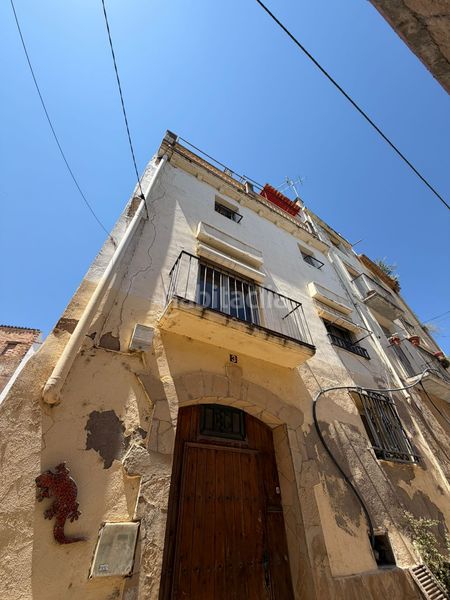 Foto eb6c20a8-4d38-4657-81f9-14ada45192a0. Casa amb calefacció a Móra d´Ebre