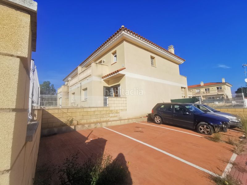 Foto aca89202-2b84-4a81-a721-605b30b306f3. Casa adosada en carrer de josep maria de sagarra 7 chalet en urbanizacion solemio en Mont-roig del Camp