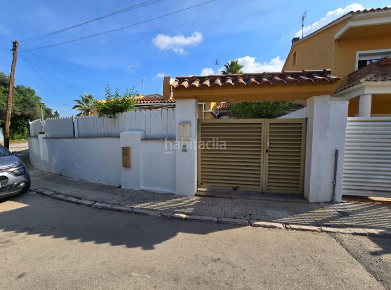 Foto 0c87f35c-82a7-4941-8ef1-5edbeffcbf68. Casa adossada a carrer del segre 1 a La Franquesa-Oasis Park Vendrell (El)