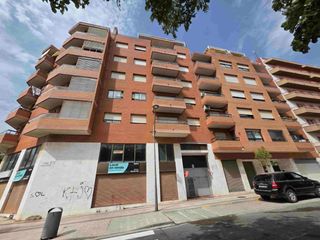 Local commercial  Carrer de la coma. Local en constanti