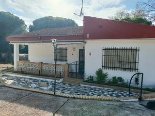 Masia  Calle del general mola 22. Parcela con casa rural habitable