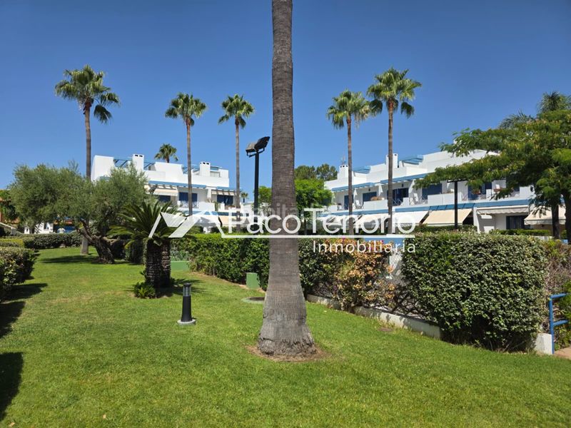 Foto 0c9f6ef4-4d42-4d25-9918-c17e0a672fa0. Casa adossada a paseo del golf 2 a Islantilla golf Islantilla